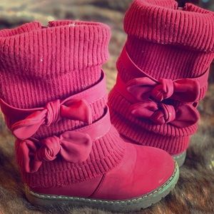 Toddler Girls Magenta Pink Boots with Bows 🎀